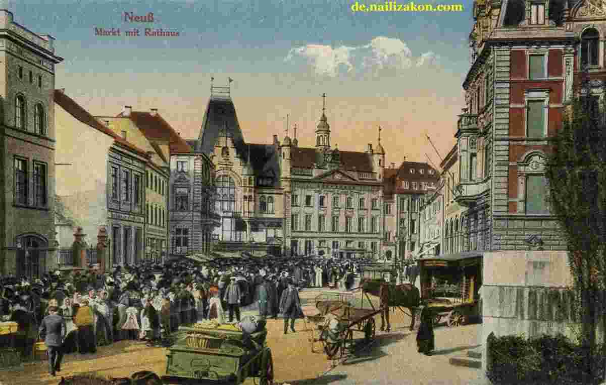 Neuss. Markt mit Rathaus