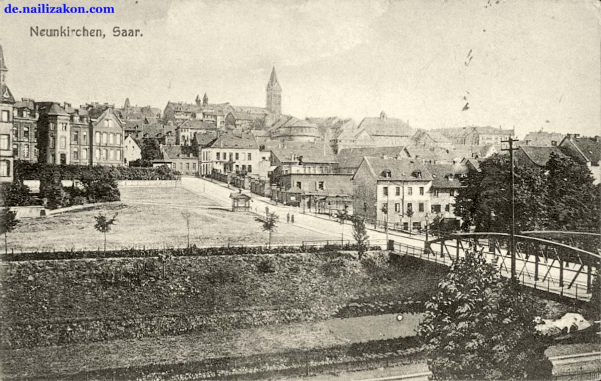 Neunkirchen. Panorama von Stadt Straße mit Brücke, 1918