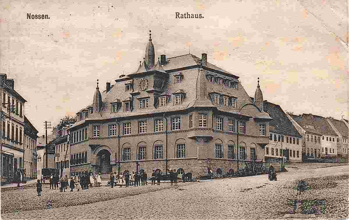Nossen. Marktplatz mit Rathaus, Freiberger Straße, 1920