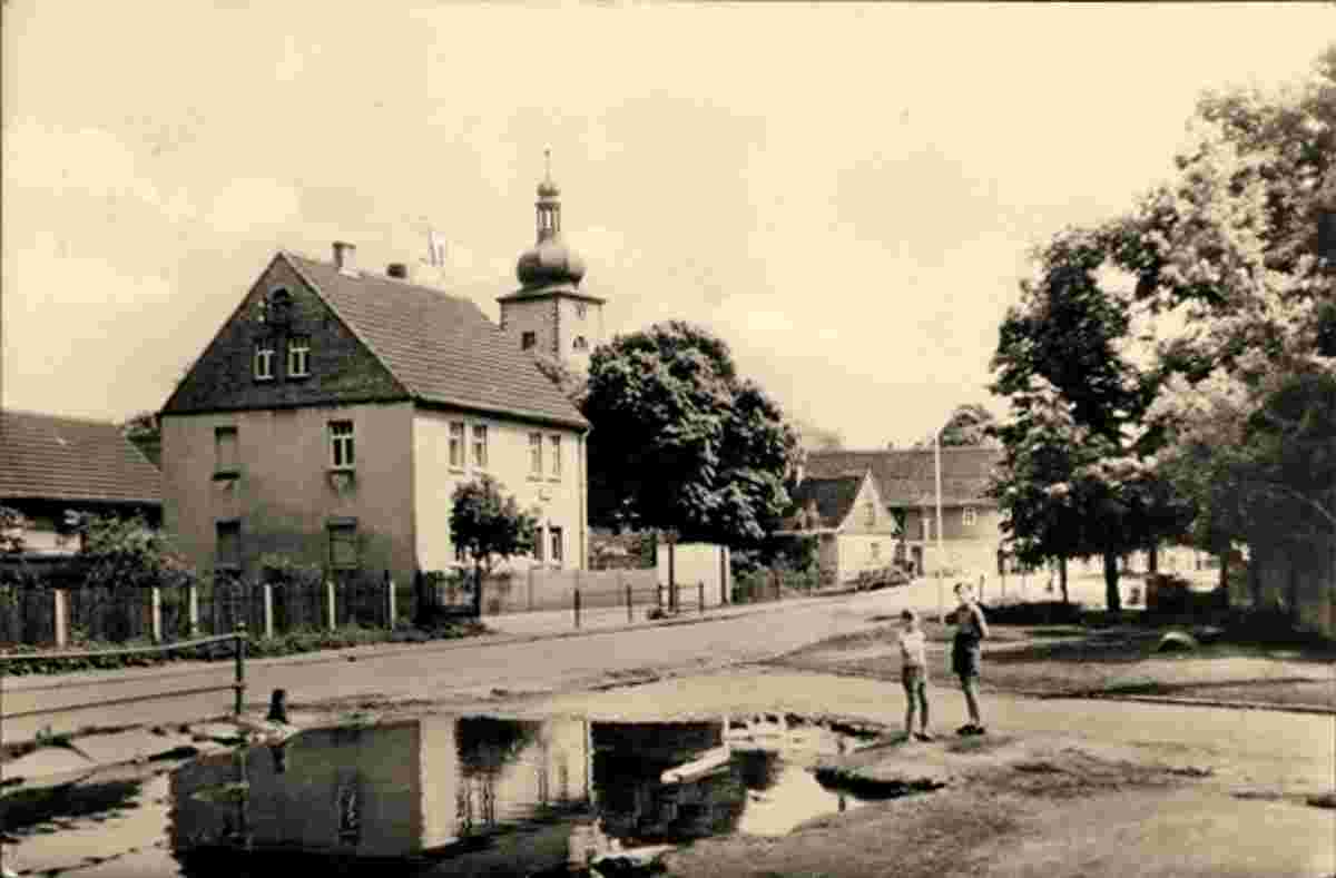Nemsdorf-Göhrendorf. Hauptstraße