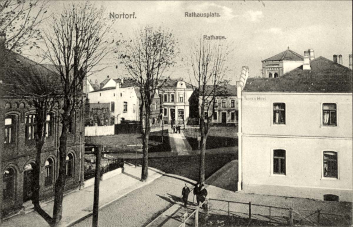 Nortorf. Rathausplatz, Rathaus, Tanck's Hotel, 1909