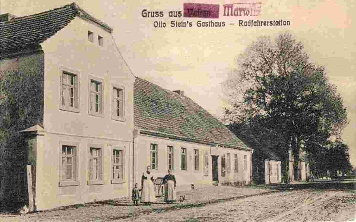 Oberkrämer. Marwitz - Gasthaus Otto Stein, Frauen, Kind, Hund, 1919