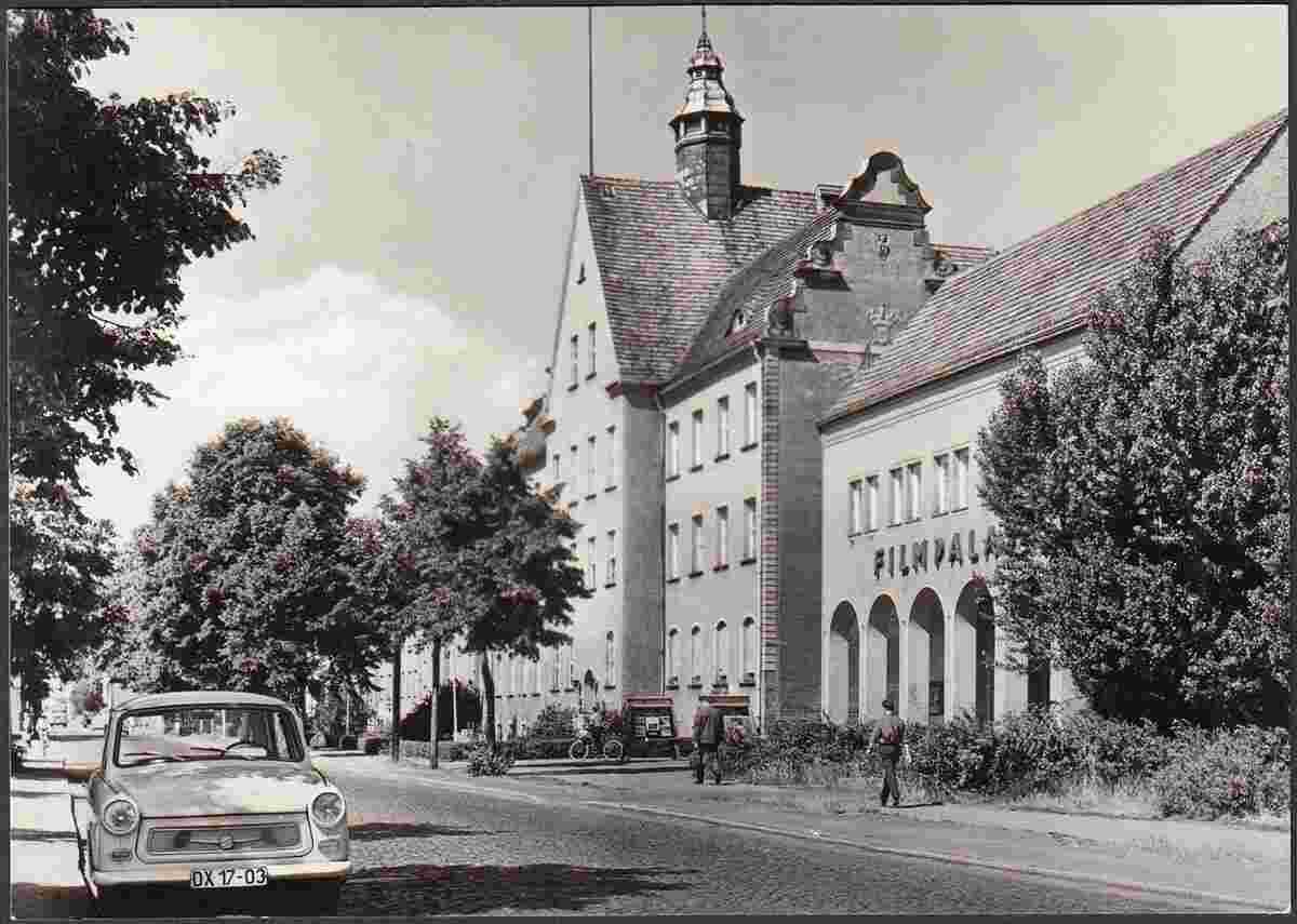 Oranienburg. Leninallee, Kreisgericht, Filmpalast