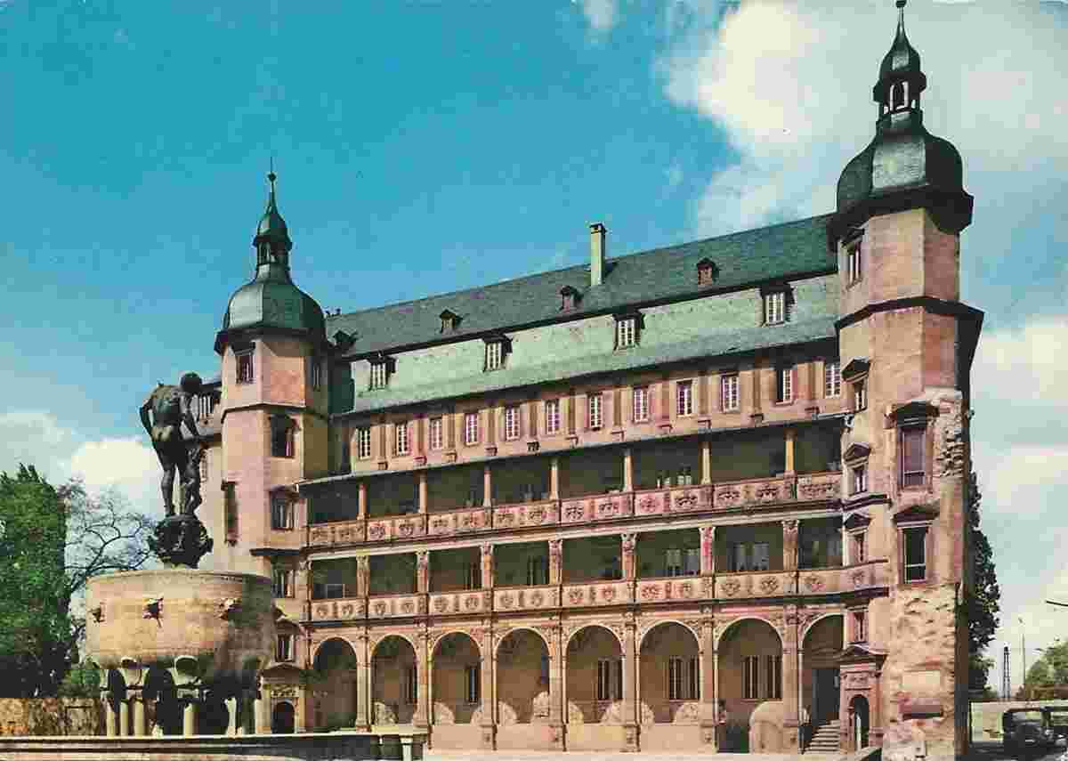 Offenbach am Main. Ludo-Mayer-Brunnen mit Isenburger Schloß, 1969