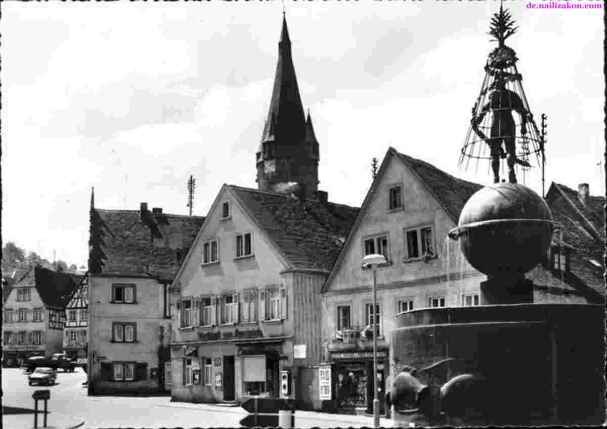 Ottweiler. Marktplatz mit Brunnen