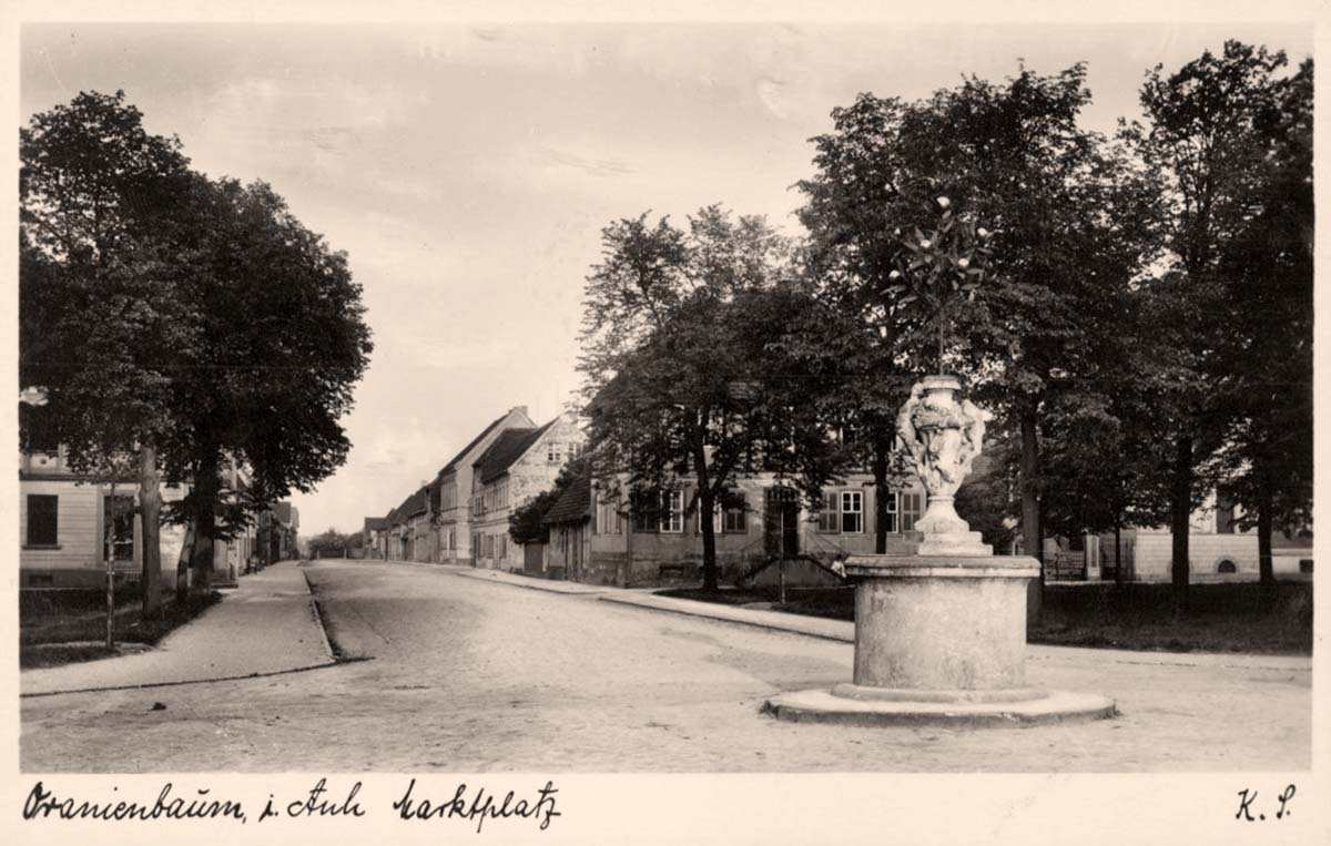 Oranienbaum-Wörlitz. Straße, Marktplatz, 1932