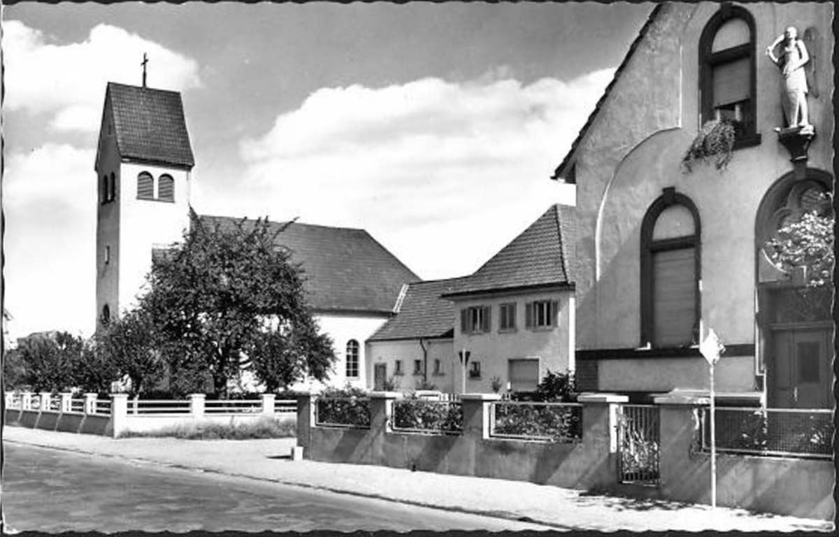 Philippsburg. Kirche in der Söternstraße