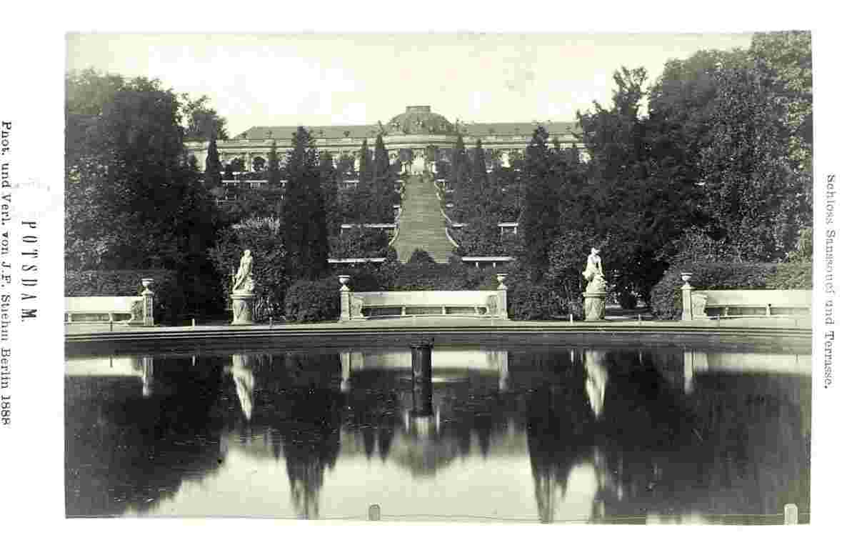 Potsdam. Schloß Sanssouci und Terrasse