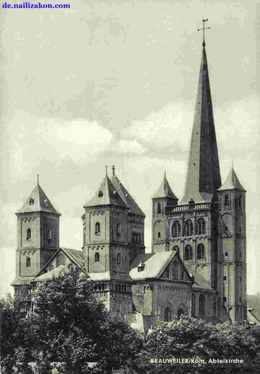 Pulheim. Kirche
