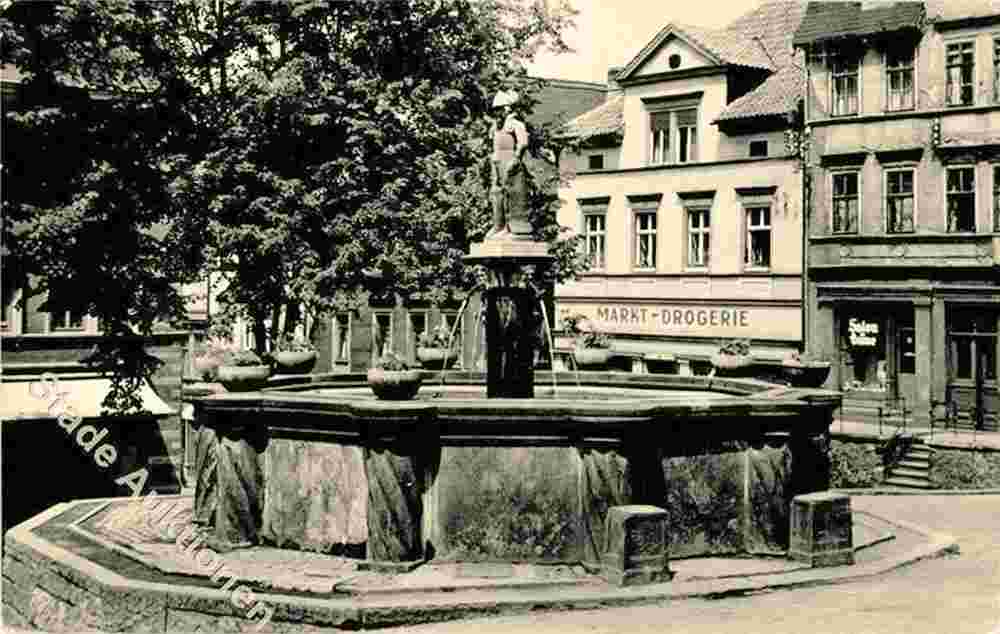 Pößneck. Marktbrunnen