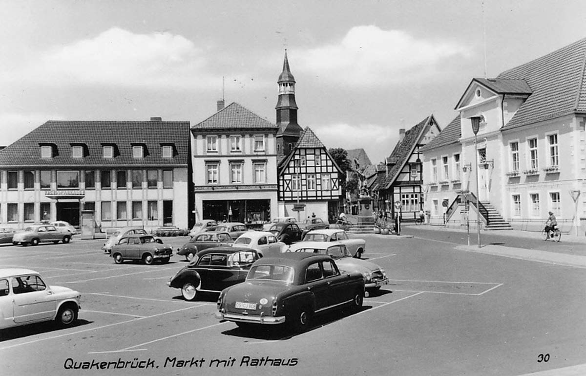 Quakenbrück. Markt mit Rathaus