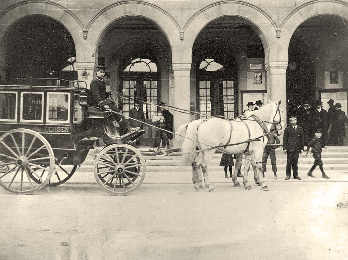Reutlingen. Pferdekutsche vor dem Bahnhof, 1906