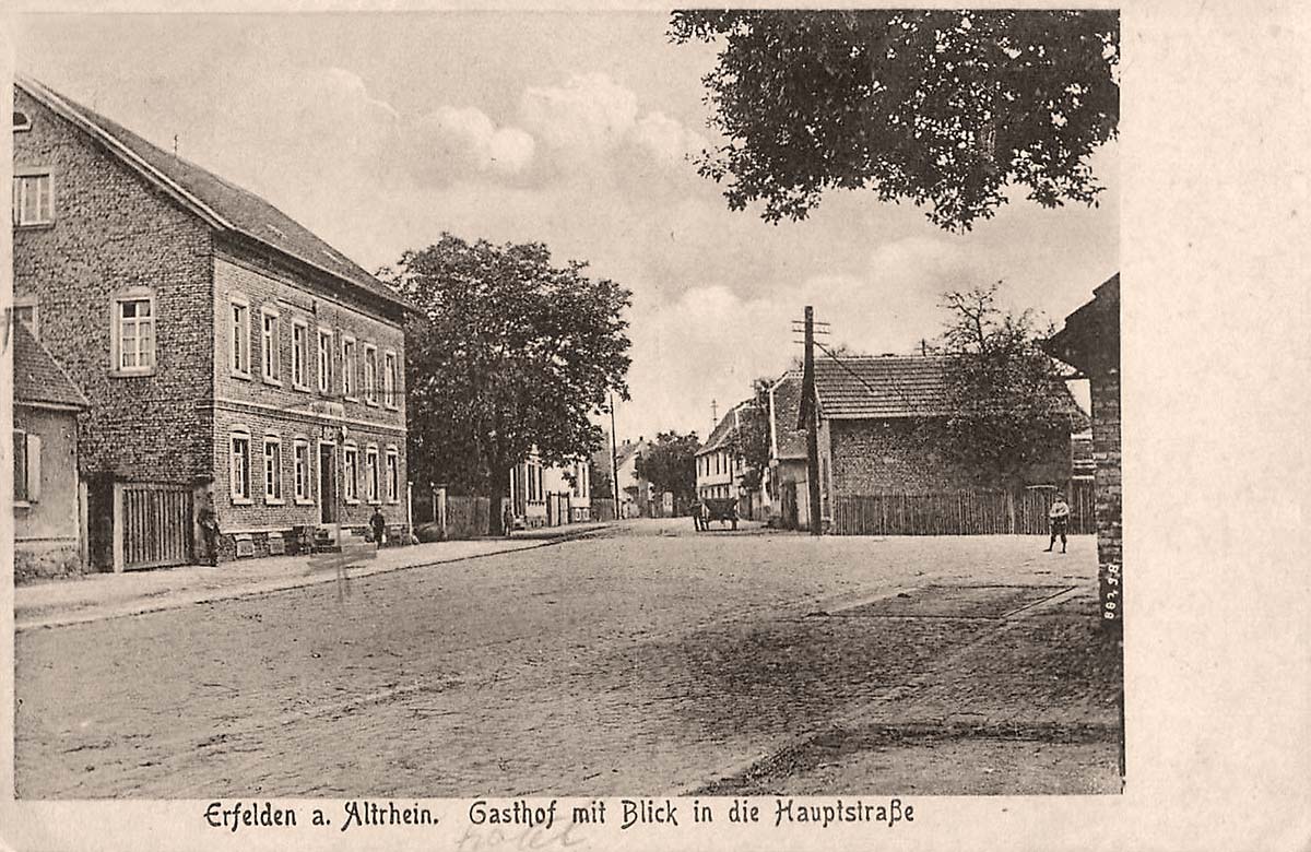 Riedstadt. Erfelden - Gasthof mit Blick in die Hauptstraße, 1920