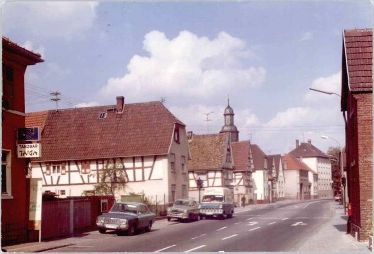 Rodgau. Dudenhofen - Panorama von Ortsstraße, Tanzbar, 1973