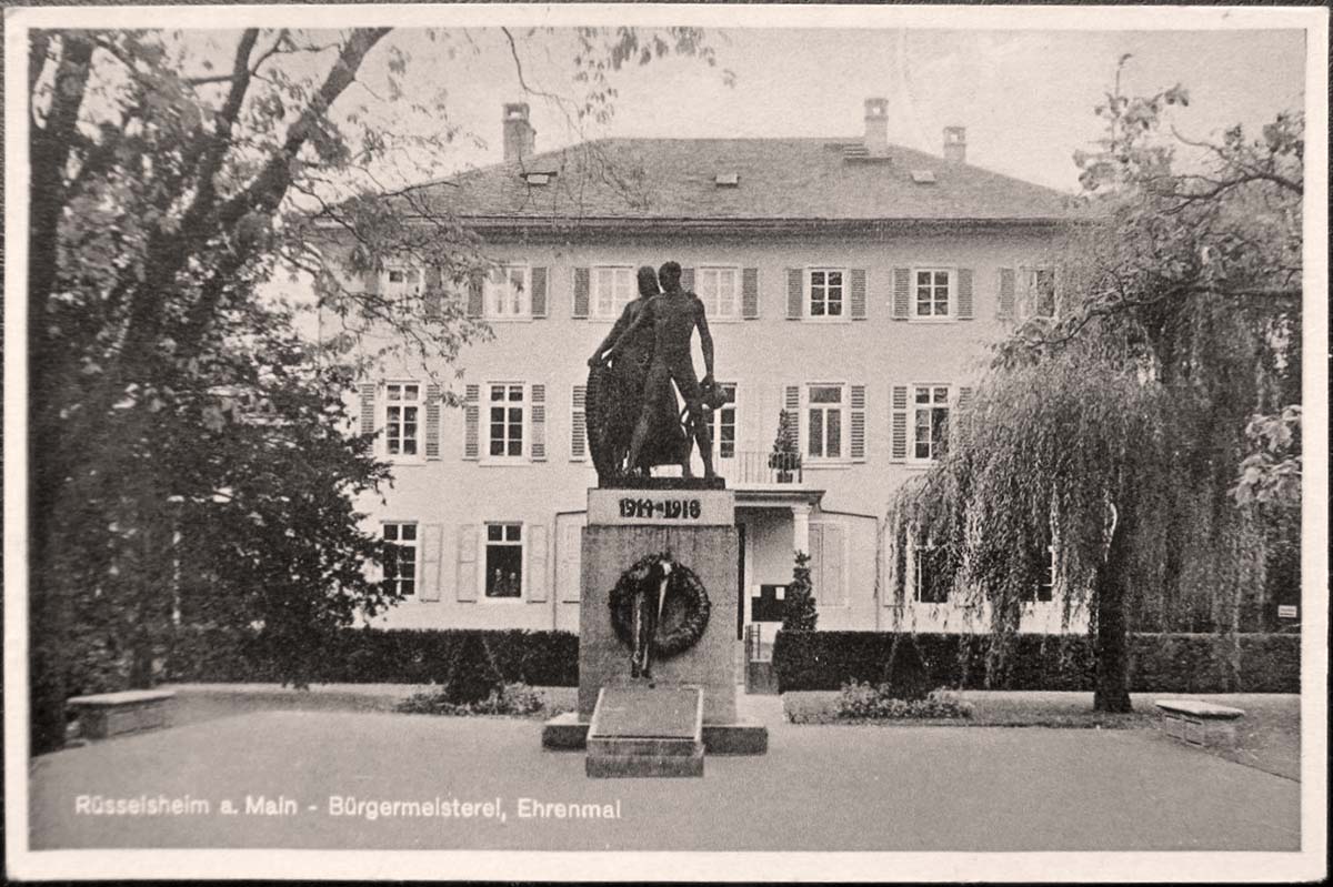 Rüsselsheim am Main. Bürgermeisterei, Ehrenmal 1914-1918, 1944