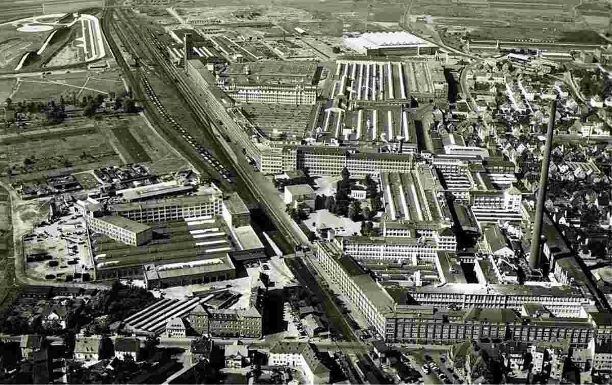 Rüsselsheim am Main. Opel-Werk mit Eisenbahn, 1950s