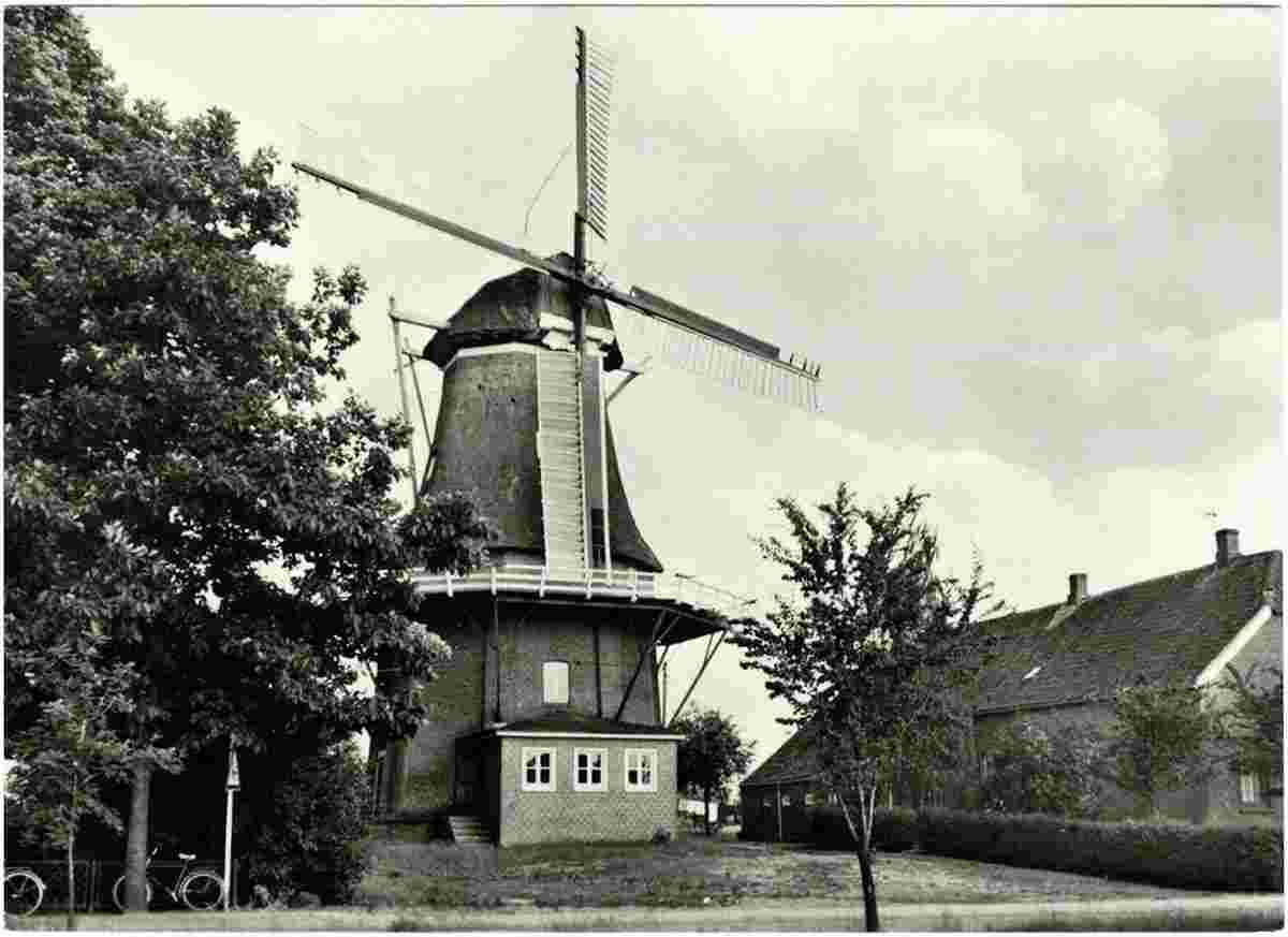 Rhauderfehn. Westrhauderfehn - Windmühle Hahnentange