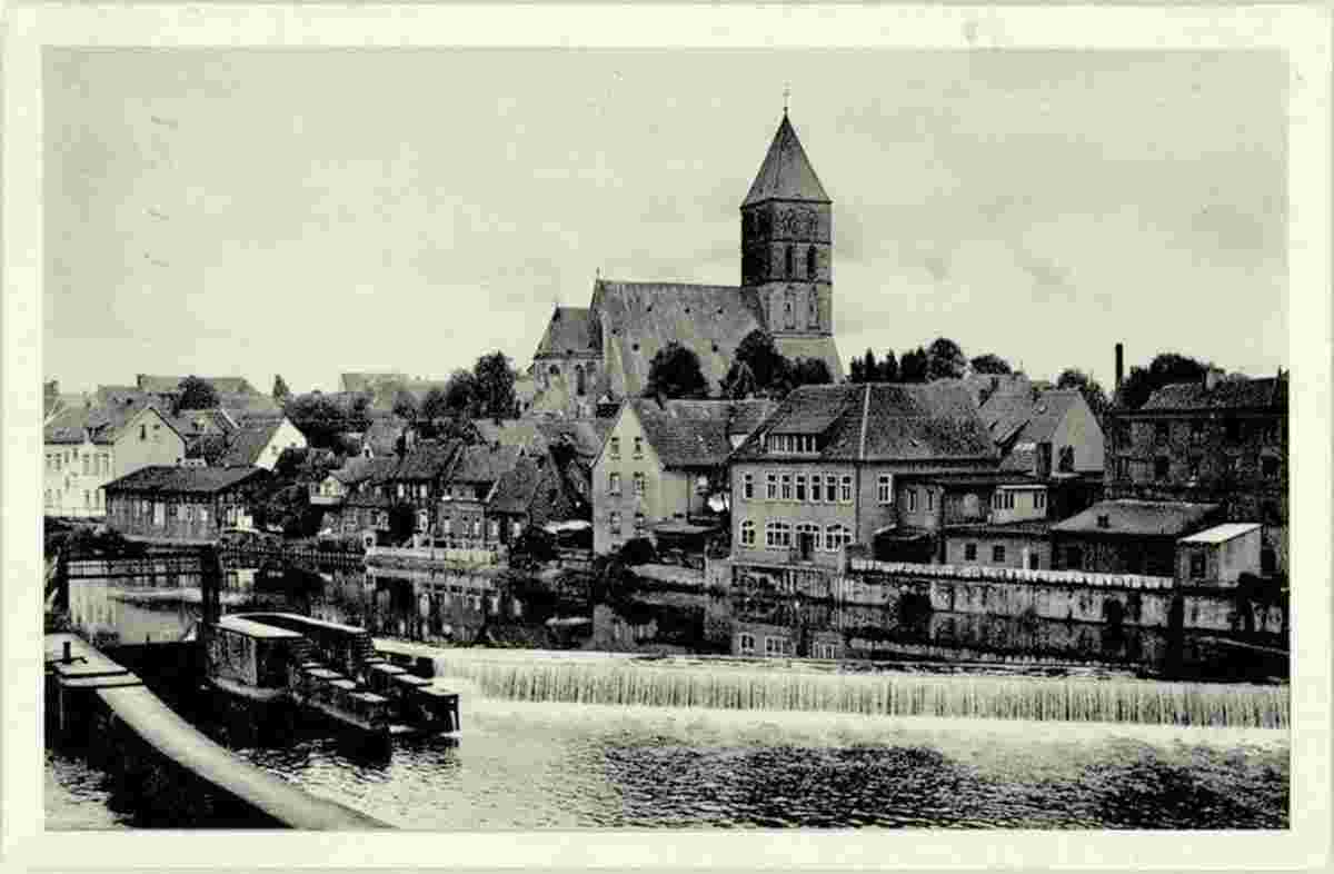 Rheine. Panorama von Stadt mit Kirche