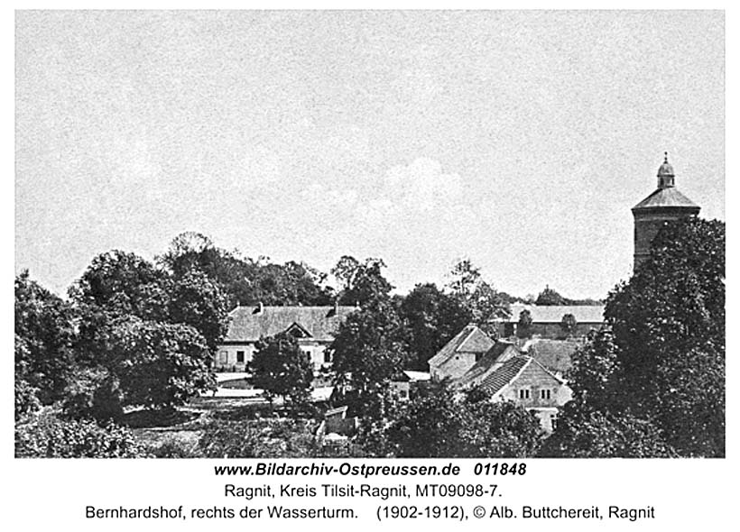 Ragnit (Neman). Bernhardshof, am rechts - der Wasserturm, 1902-1912