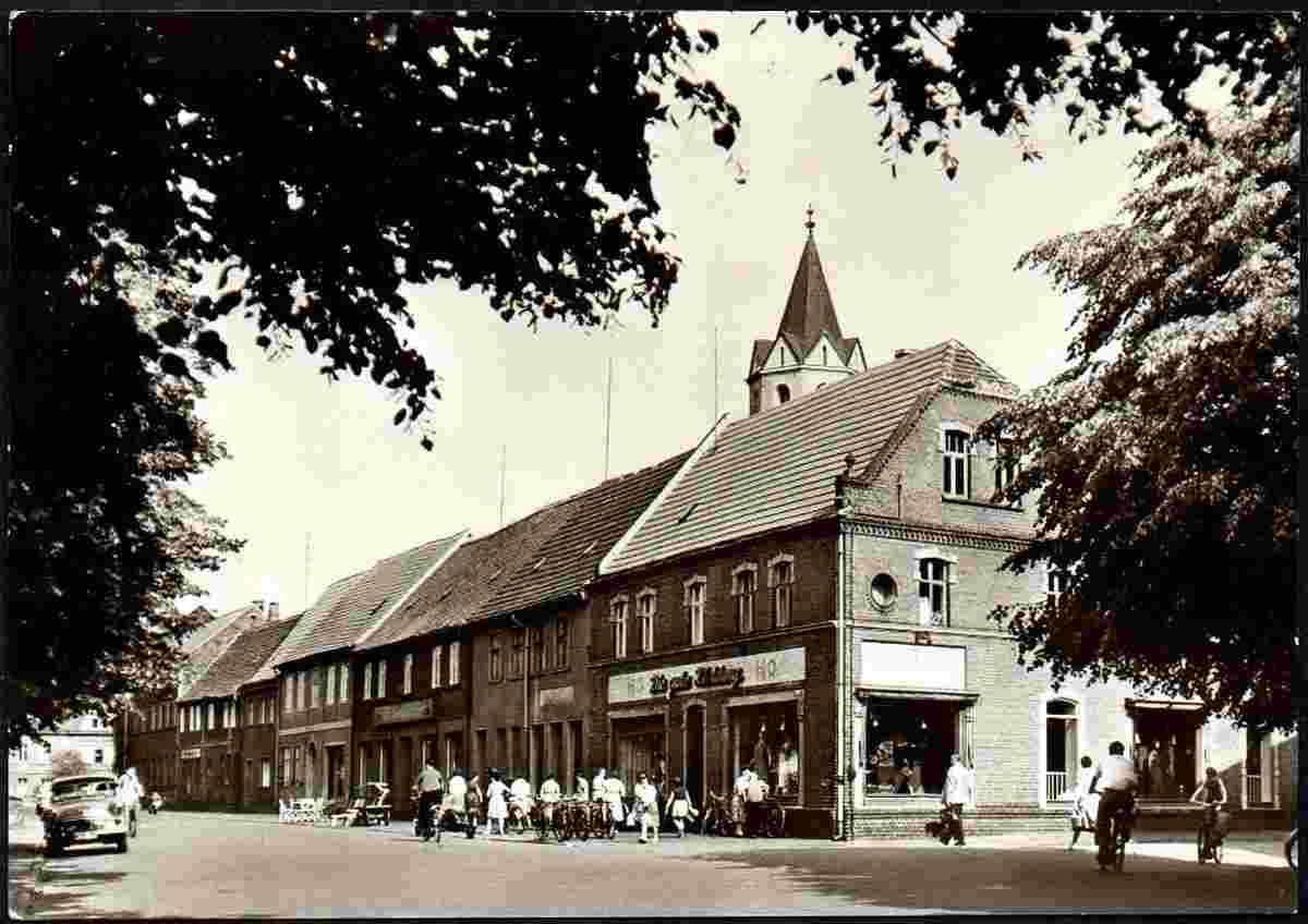 Raguhn-Jeßnitz. Jeßnitz - Karl Liebknecht Straße, 1982