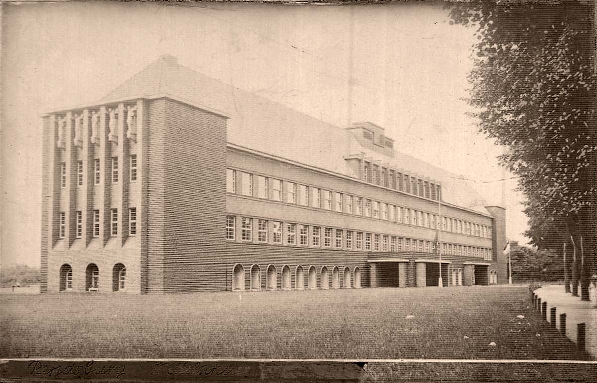 Rendsburg. Mittelschule, um 1940