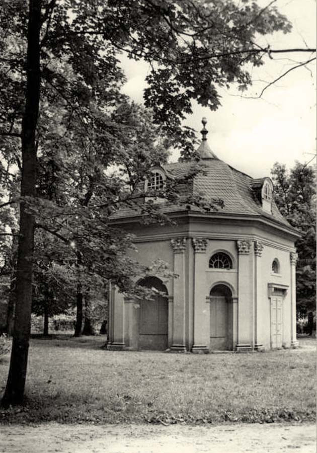 Rudolstadt. Heidecksburg - Schallhaus im Schloßpark, 1973