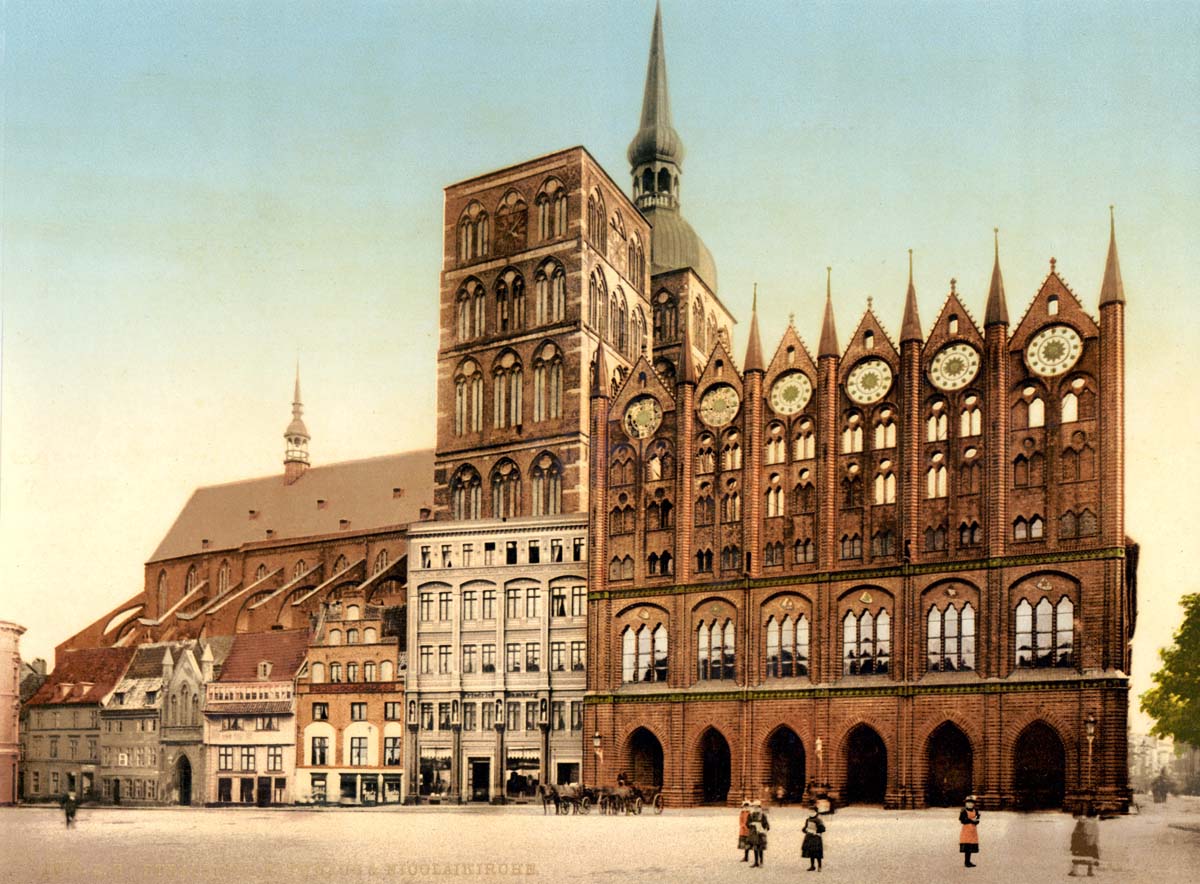 Stralsund. Rathaus und St Nicholas Kirche am Marktplatz, um 1890
