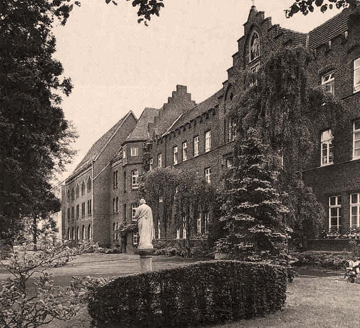 Sonsbeck. Hamb - Kloster Sankt Bernardin