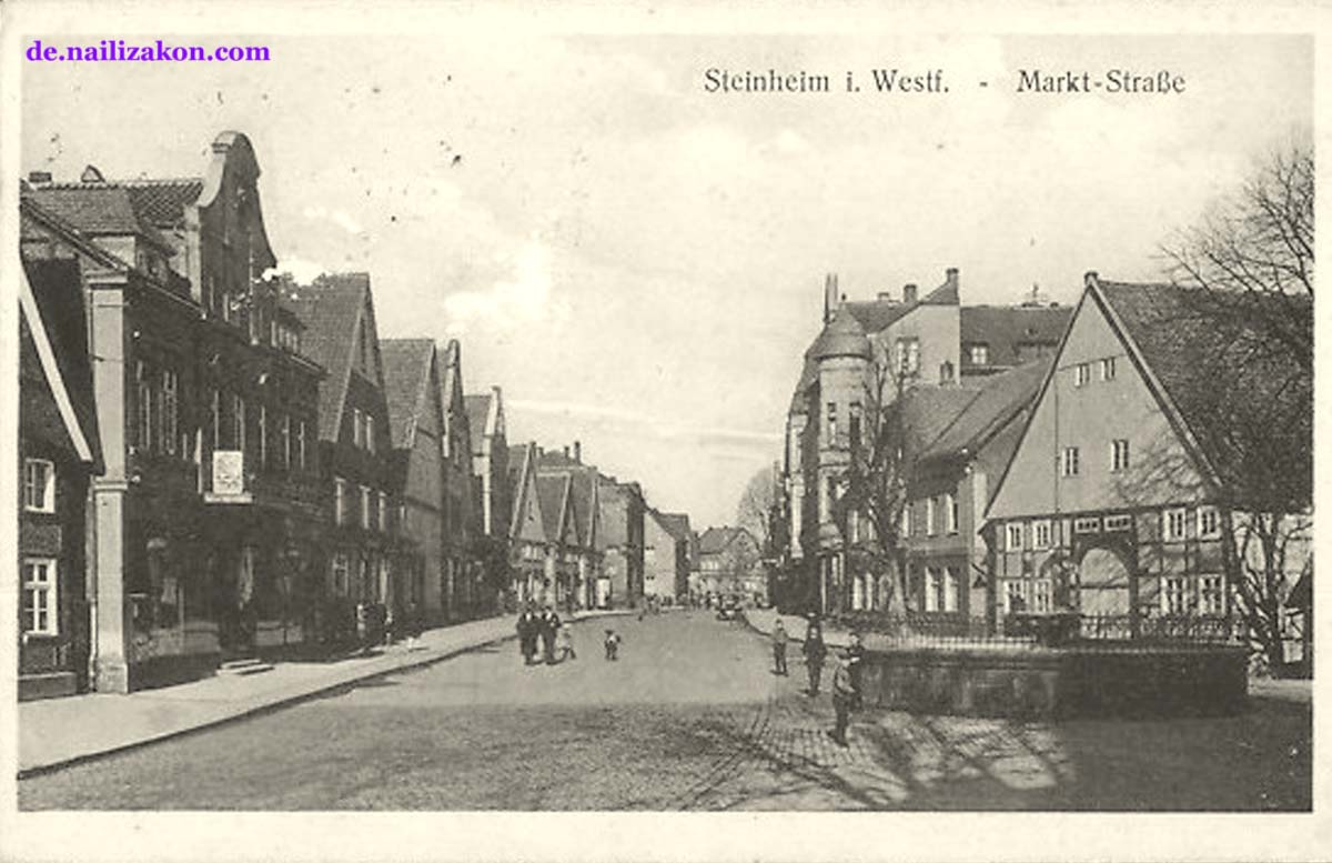 Steinheim. Marktstraße mit brunnen