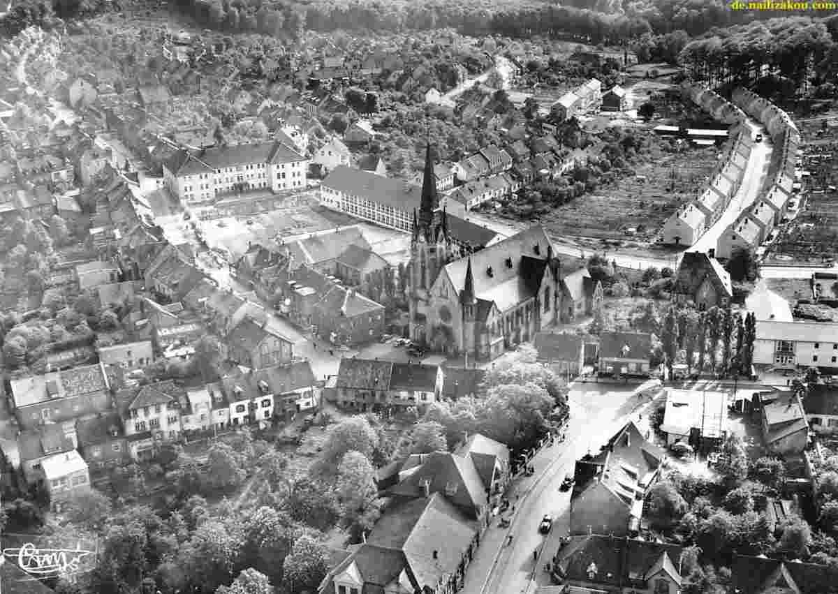 Spiesen-Elversberg. Panorama von Elversberg mit Katholische Kirche