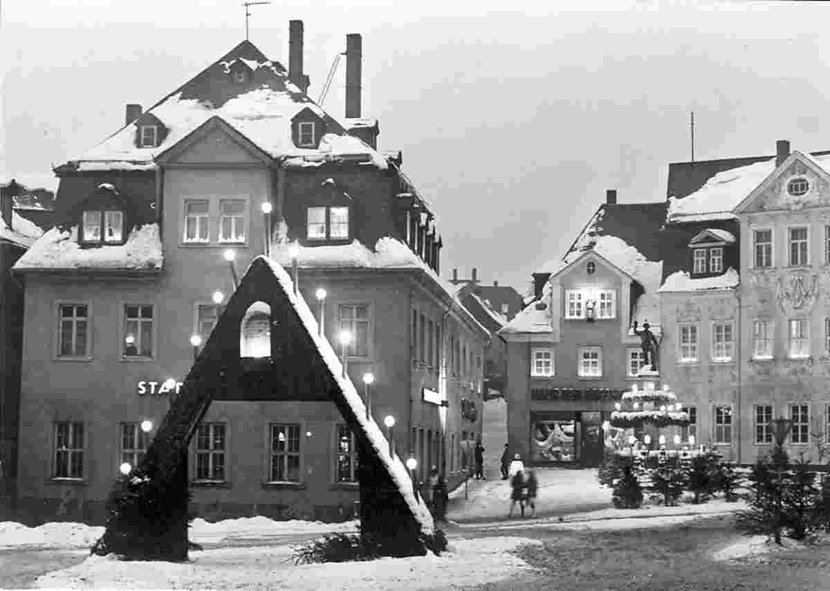 Schneeberg. Weihnachtszeit und Bergmannsbrunnen