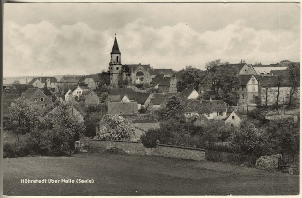 Salzatal. Höhnstedt - Blick auf Stadt und Kirche