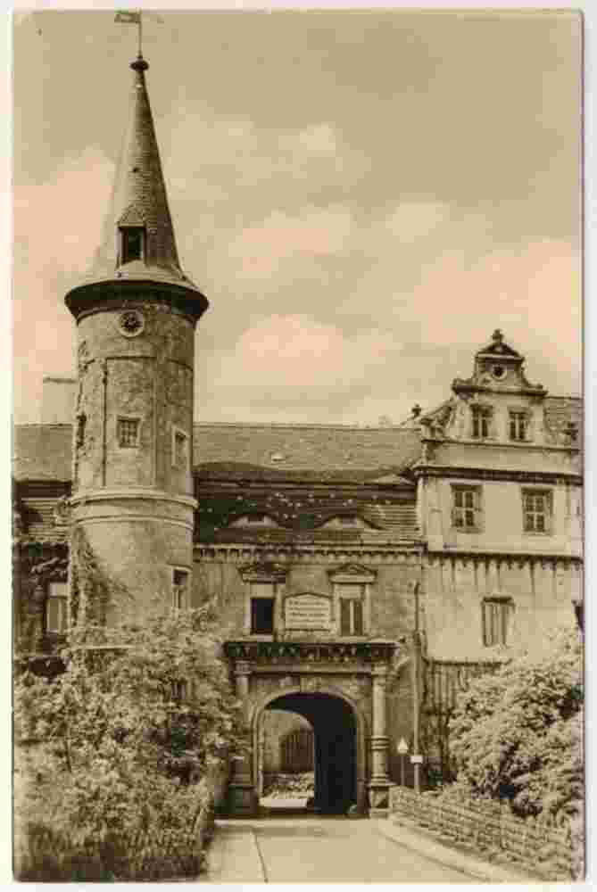 Schkopau. Schloss- Tor und Turm
