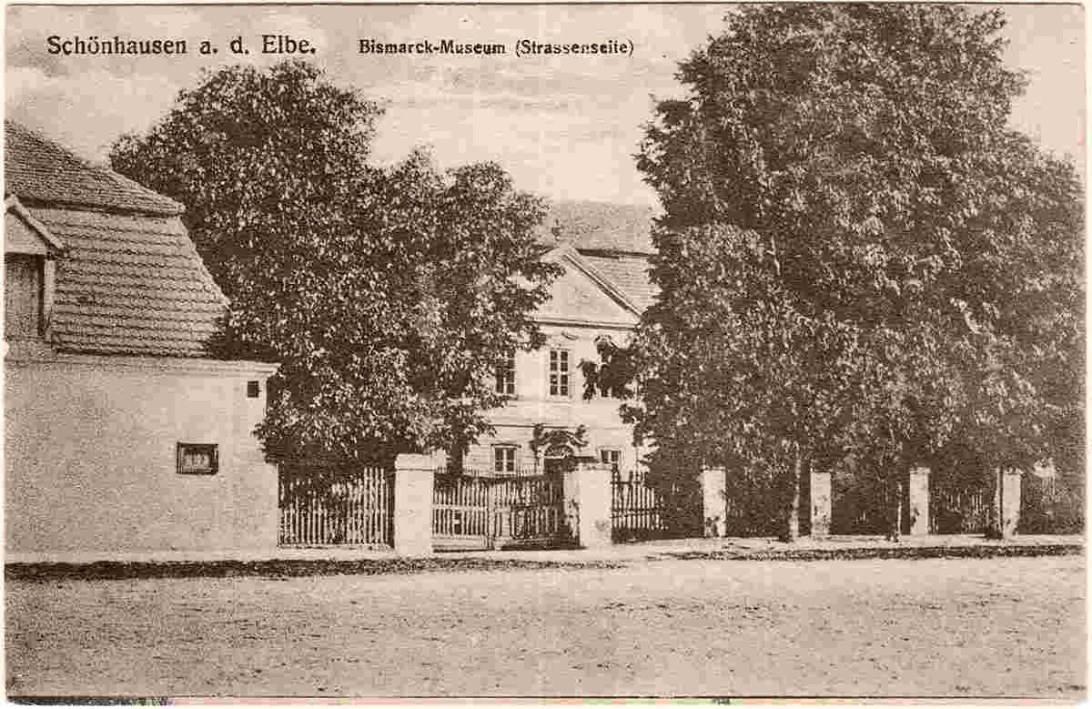 Schönhausen. Bismarck-Museum, Strassenseite, um 1920