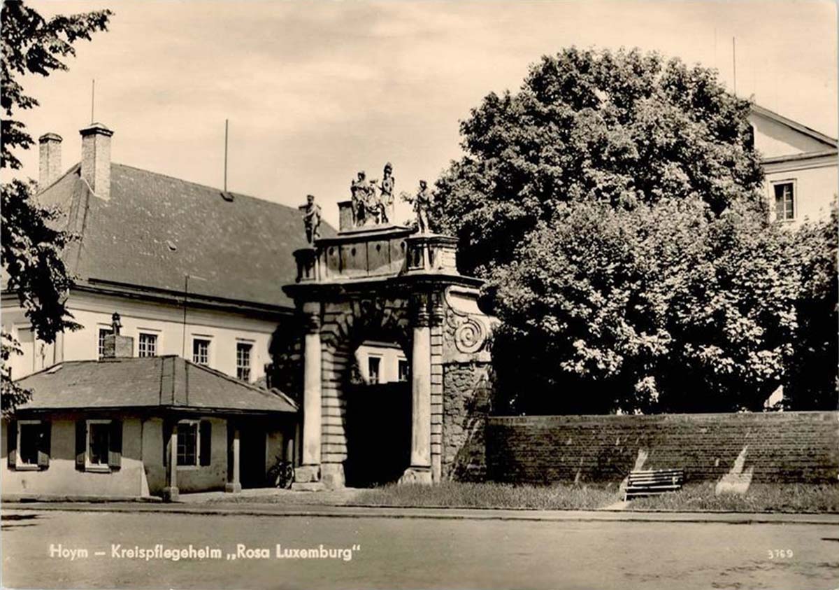 Seeland. Hoym - Kreispflegeheim 'Rosa Luxemburg', ehemaliger Schloß