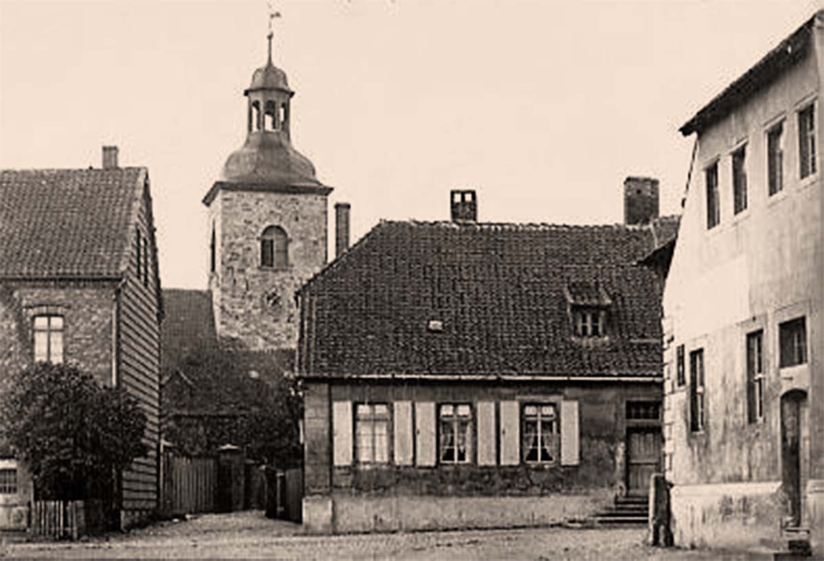 Ummendorf (Börde). Grosse Kreuzung, um 1920
