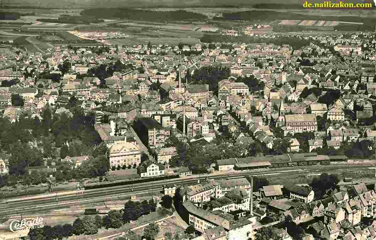 Schwenningen. Panorama der Stadt und Bahnhof