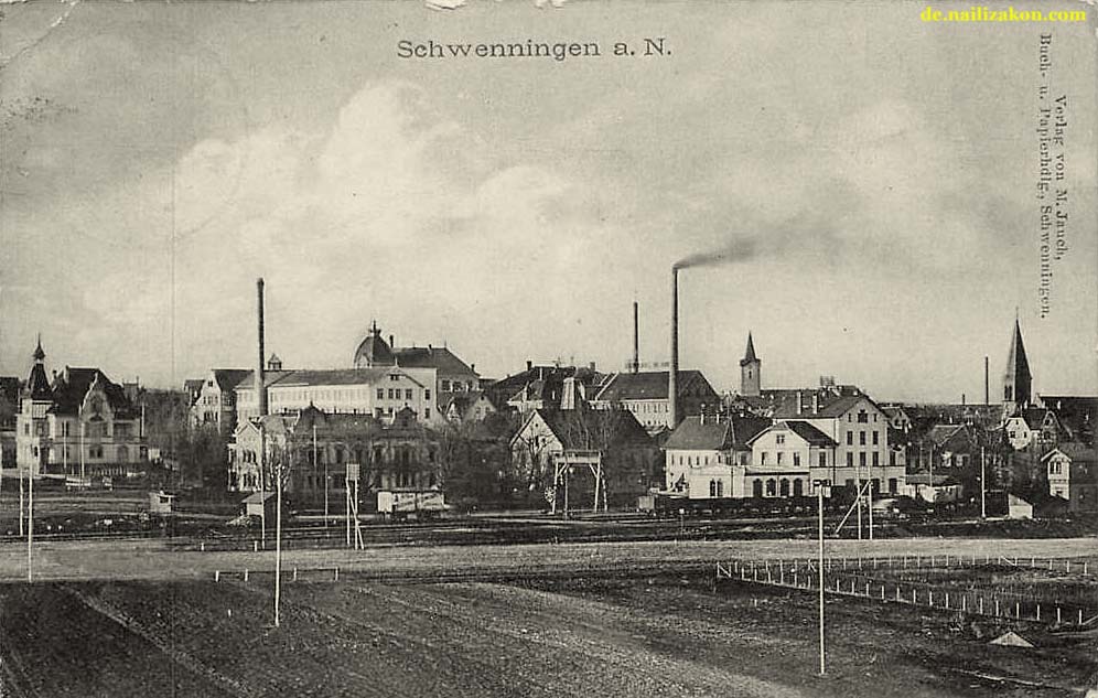 Villingen-Schwenningen. Panorama der Stadt und Eisenbahn