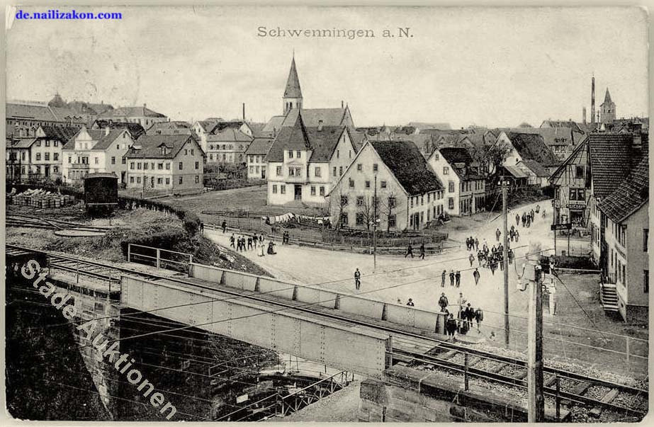 Villingen-Schwenningen. Blick am Bismarckstraße und Eisenbahnbrücke