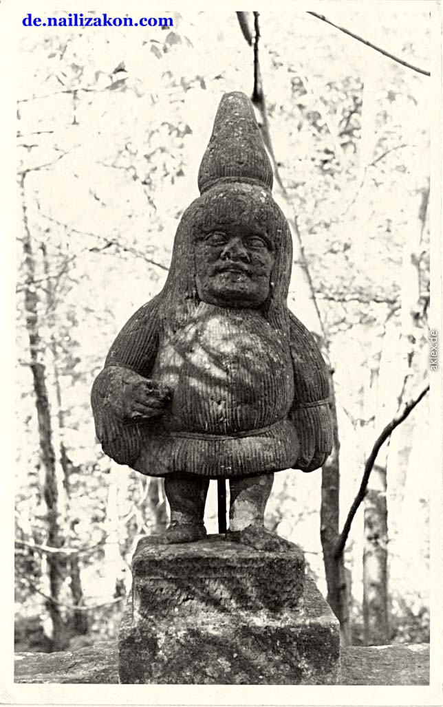 Weikersheim. Der Hofnarr - Stein-Skulptur, 1930