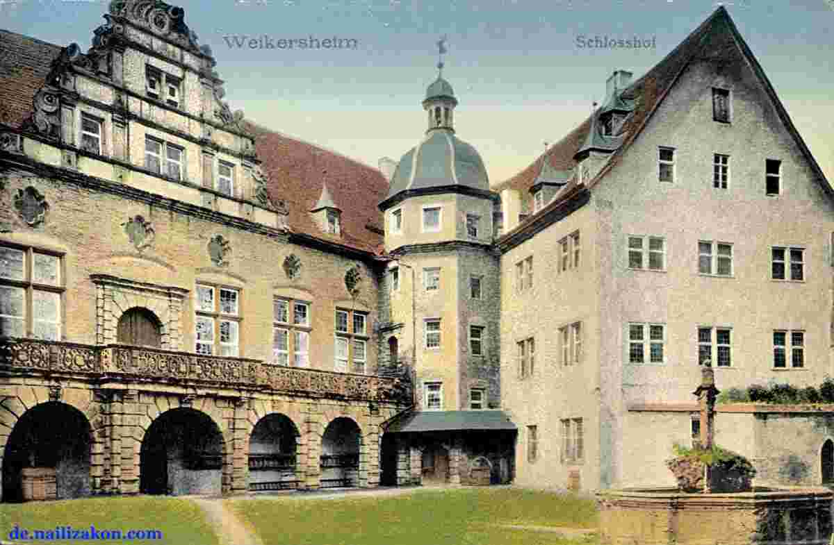 Weikersheim. Schlosshof
