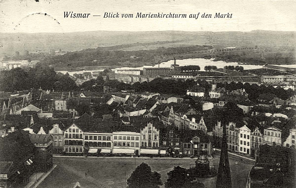 Wismar. Blick vom Marienkirchturm auf den Markt, 1913