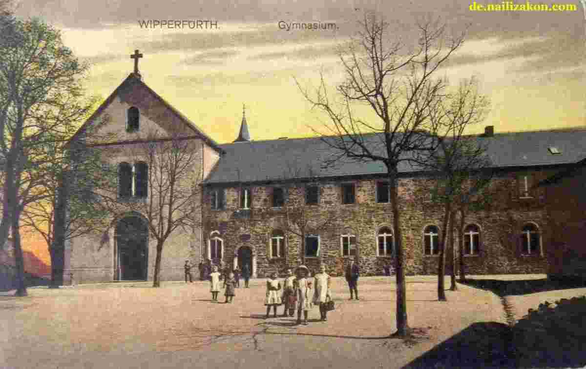 Wipperfürth. Gymnasium