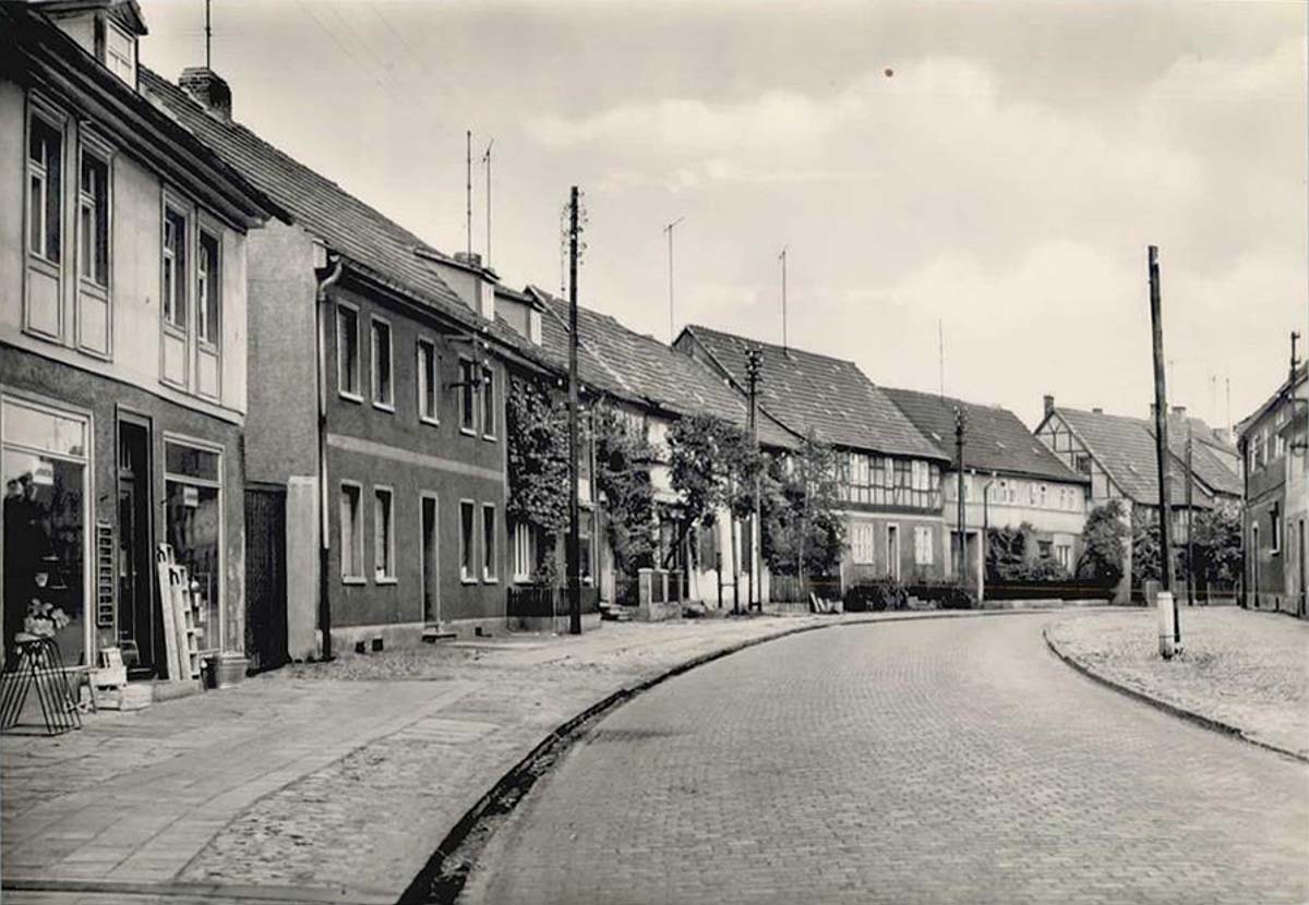 Wallhausen (Helme). Hauptstraße
