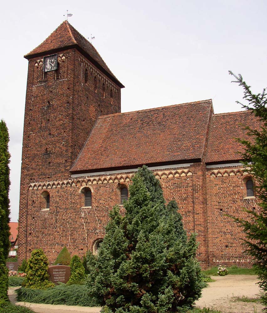 Wust-Fischbeck. Melkow - Romanische Dorfkirche
