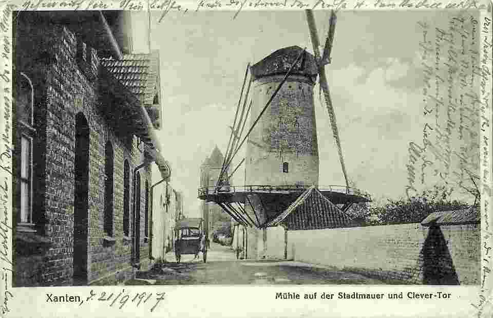 Xanten. Mühle auf der Stadtmauer und Clever Tor