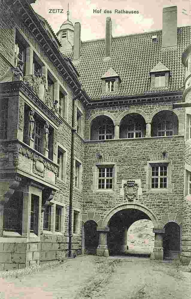 Zeitz. Hof des Rathauses, 1910